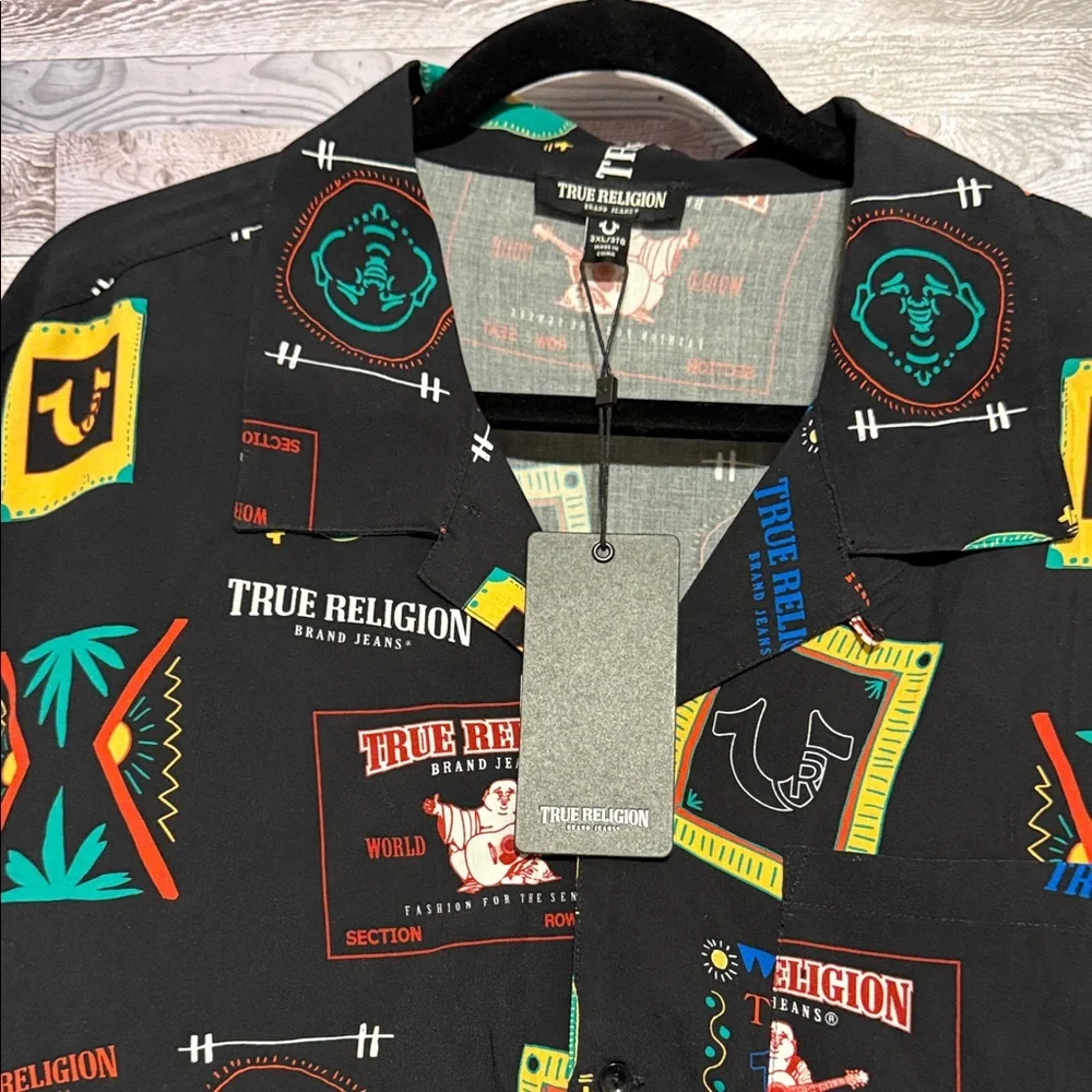 NWT! True Religion Men's Black Graphic Shirt